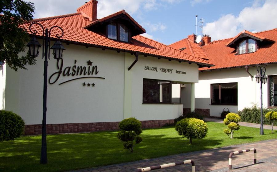 Hotel Jasmin Owińska Exterior foto